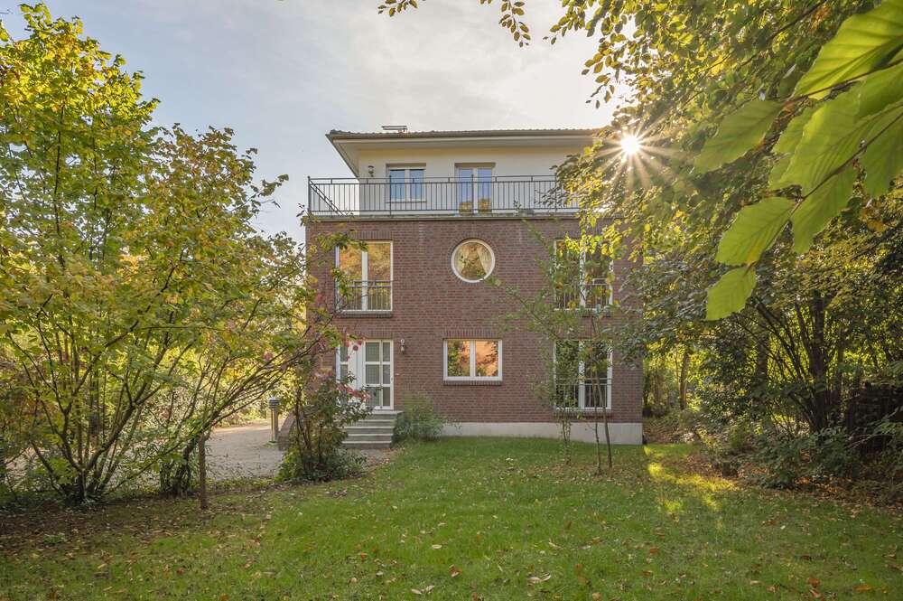 Thumbnail-Haus zum Kaufen in Hamburg 1.495.000,00 € 176 m²