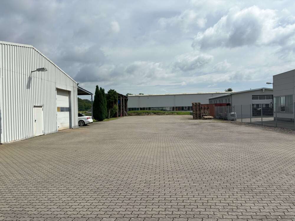 Thumbnail-Halle in Genthin 2.500,00 € 413 m²