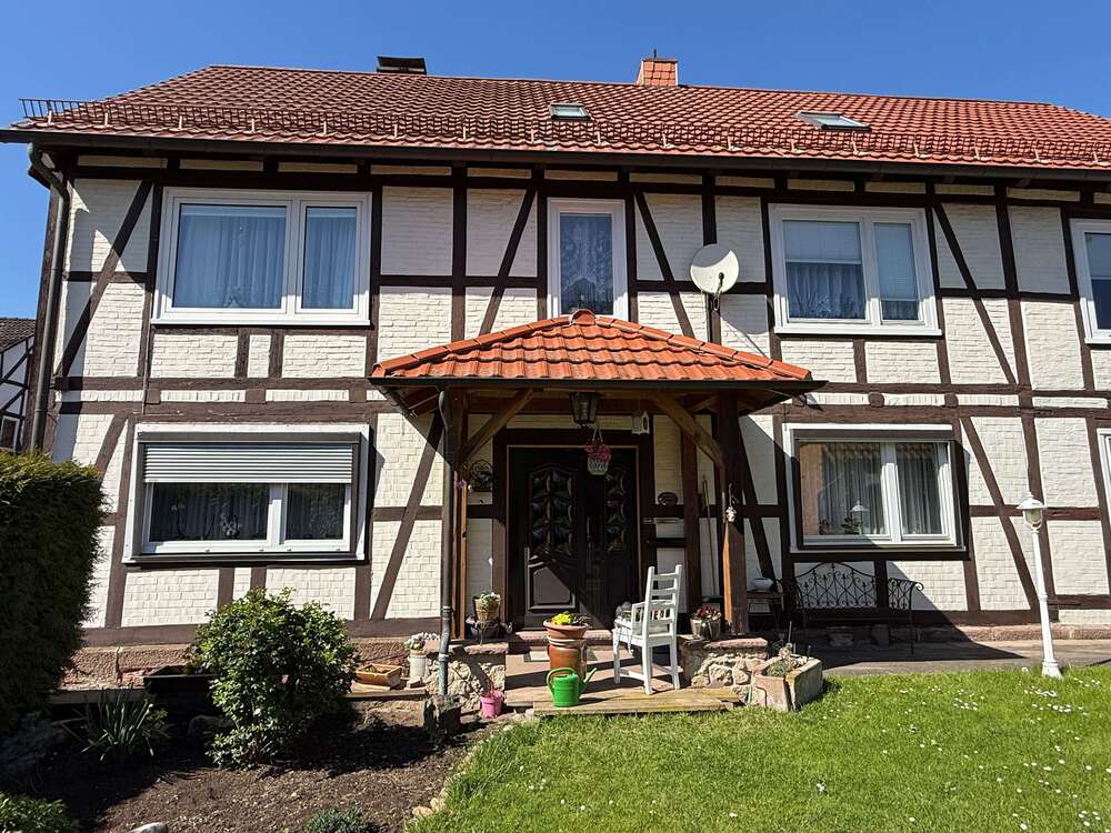Thumbnail-Haus zum Kaufen in Friedland 248.000,00 € 198.57 m²