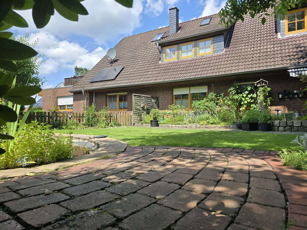Thumbnail-Haus zum Kaufen in Burgwedel 1.290.000,00 € 485 m²
