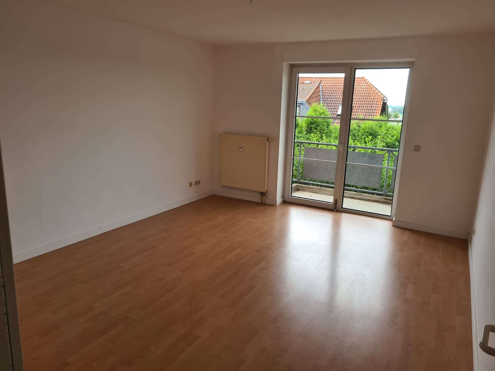 Thumbnail-Wohnung zum Mieten in Hermsdorf 380,00 € 61.68 m²