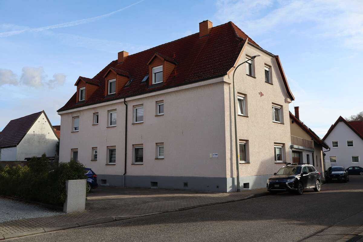 Thumbnail-Wohnung zum Kaufen in Altrip 162.000,00 € 65 m²