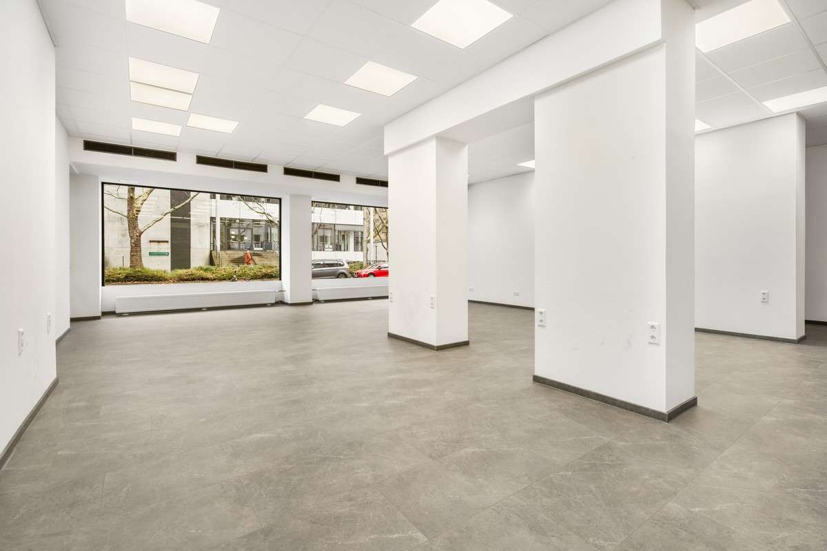 Thumbnail-Einzelhandel in Karlsruhe 2.500,00 € 210 m²
