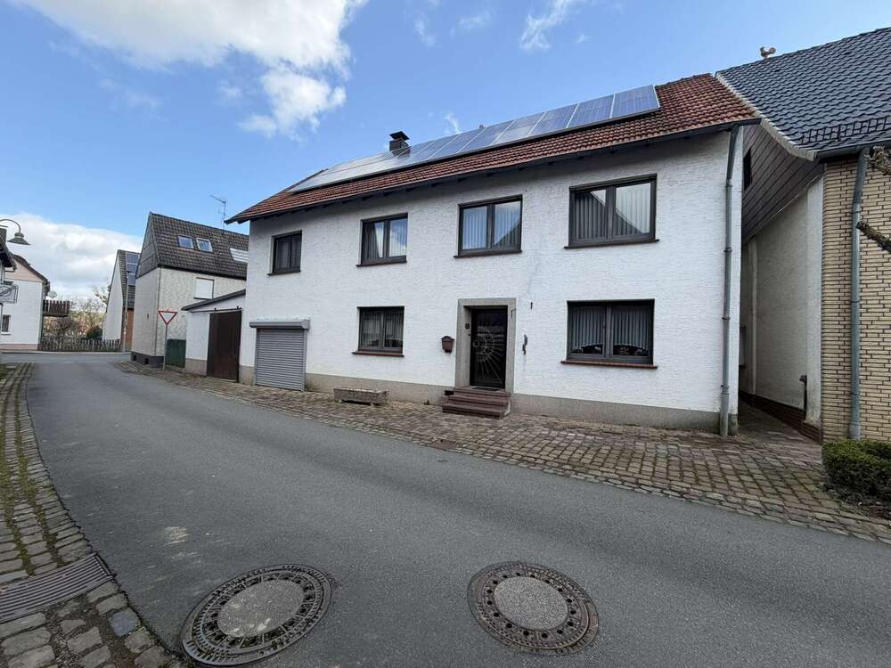 Thumbnail-Haus zum Kaufen in Erkeln 129.000,00 € 155 m²