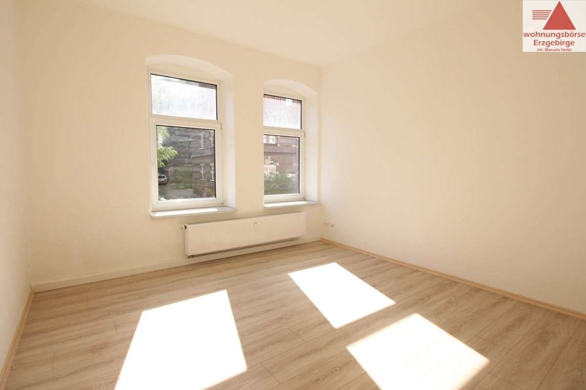 Thumbnail-Wohnung zum Mieten in Aue 360,00 € 79.74 m²