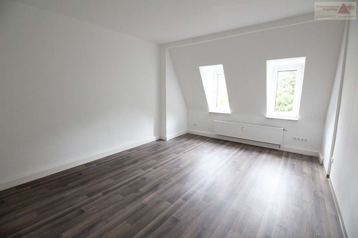Thumbnail-Wohnung zum Mieten in Aue 293,00 € 64.61 m²