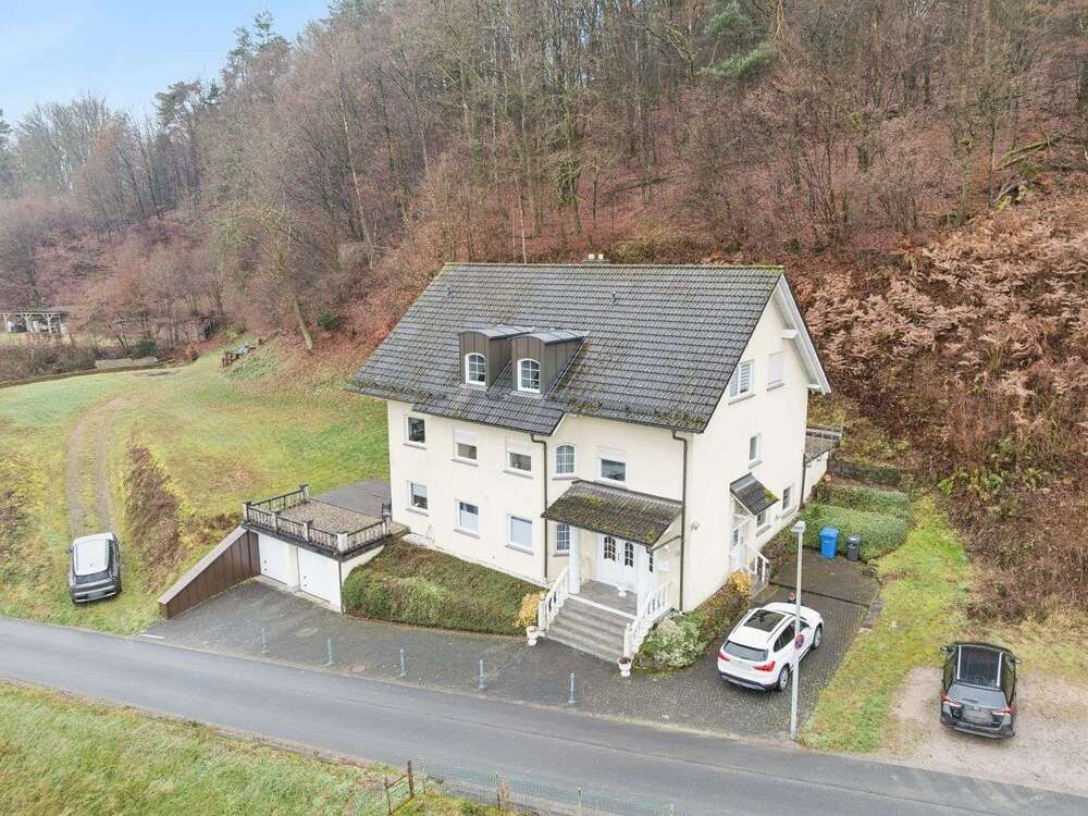Thumbnail-Haus zum Kaufen in Heigenbrücken 770.000,00 € 232 m²