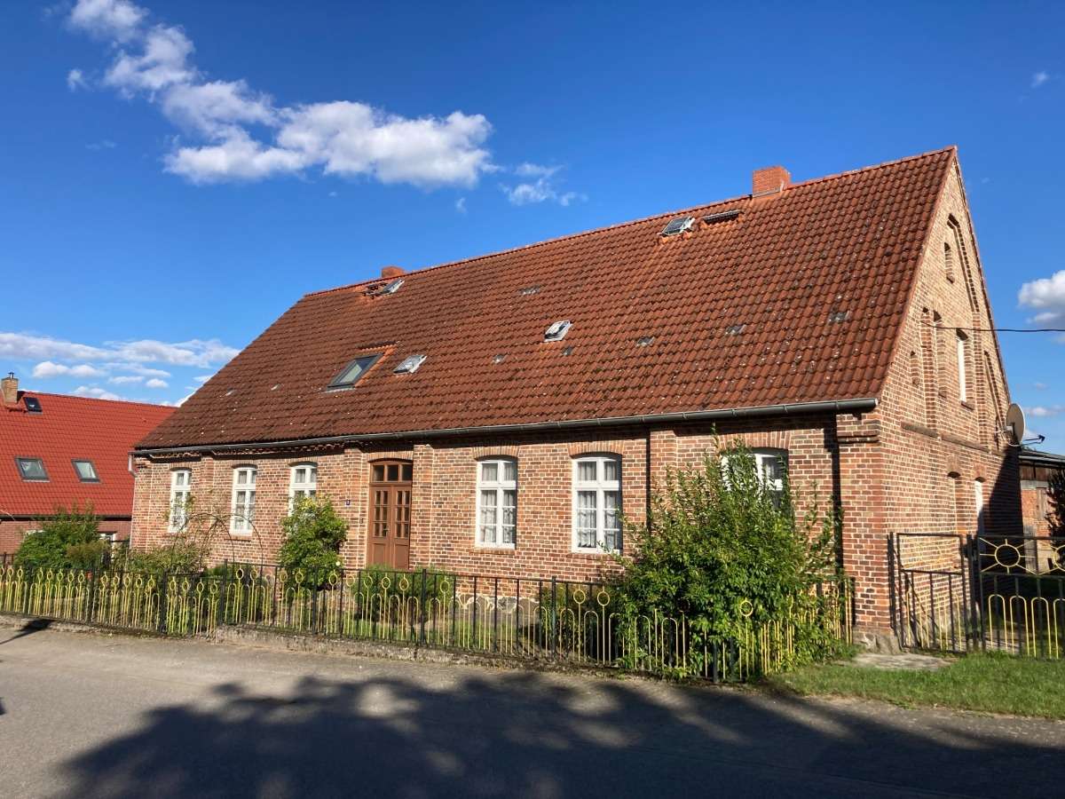 Thumbnail-Haus zum Kaufen in Gielow 195.000,00 € 260 m²