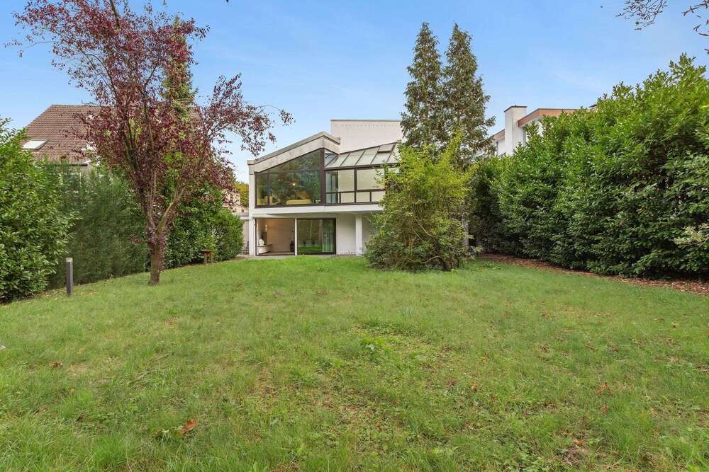 Thumbnail-Wohnung zum Mieten in Düsseldorf - Lohausen 3.500,00 € 161 m²