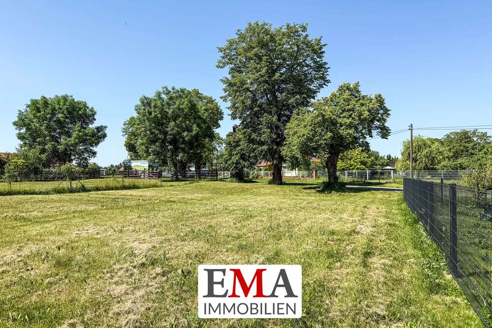Thumbnail-Grundstück zu verkaufen in Nauen 115.000,00 € 755 m²