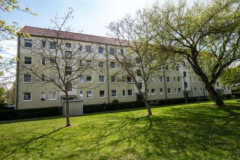 Thumbnail-Wohnung zum Mieten in Aschersleben 339,79 € 61.78 m²