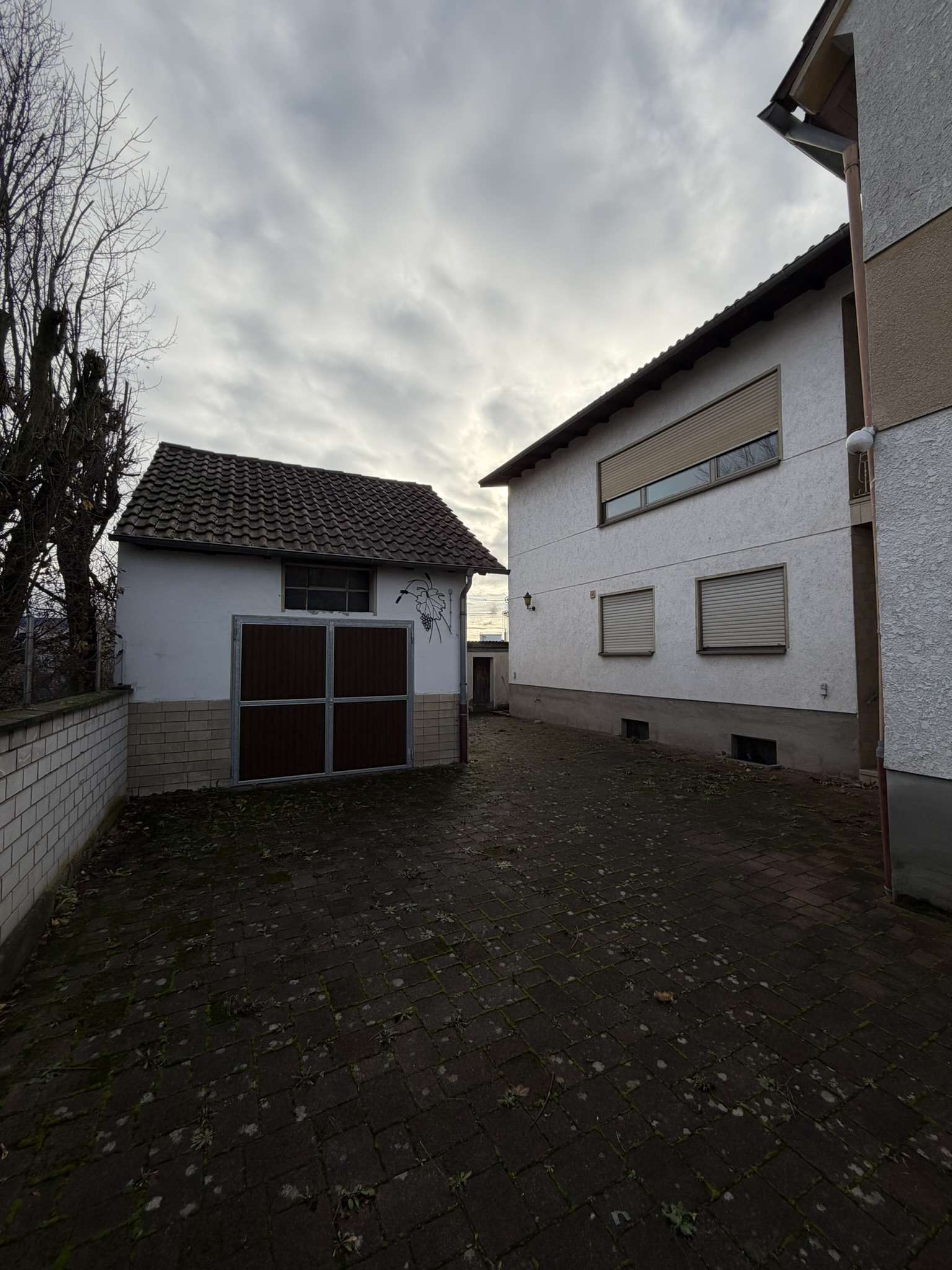 Thumbnail-Haus zum Kaufen in Böhl-Iggelheim 250.000,00 € 200 m²