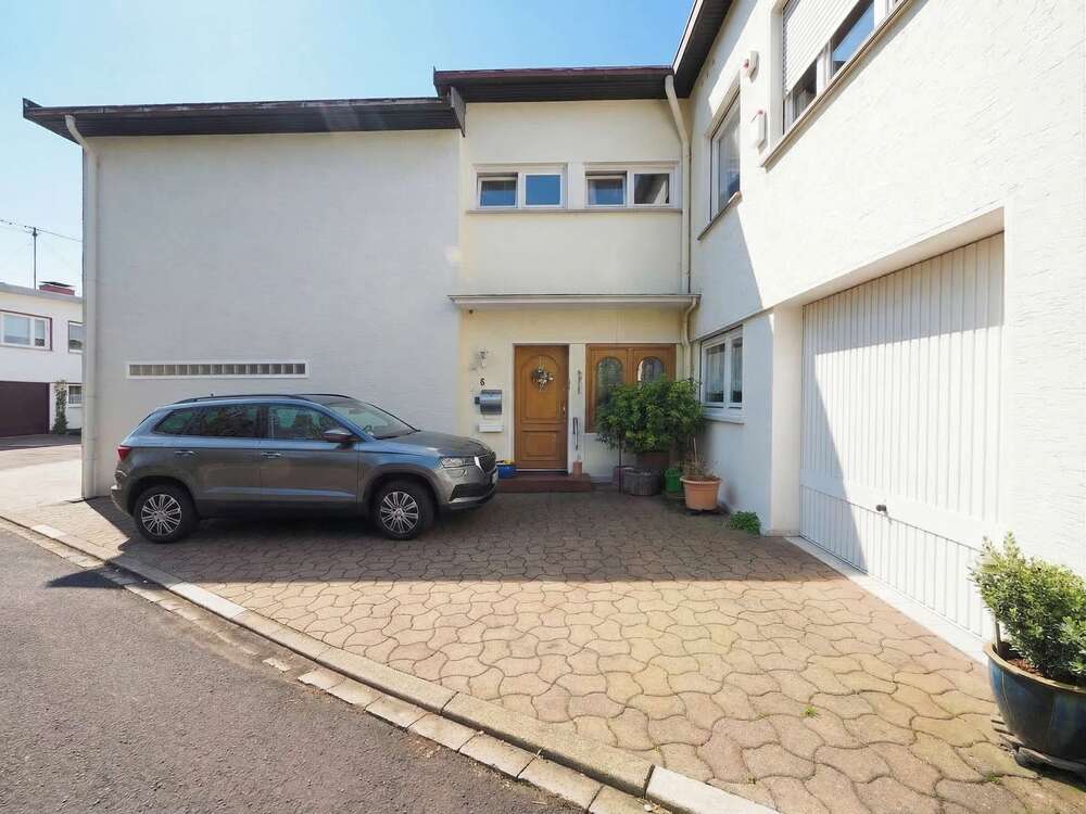 Thumbnail-Haus zum Kaufen in Saarbrücken 329.000,00 € 158 m²