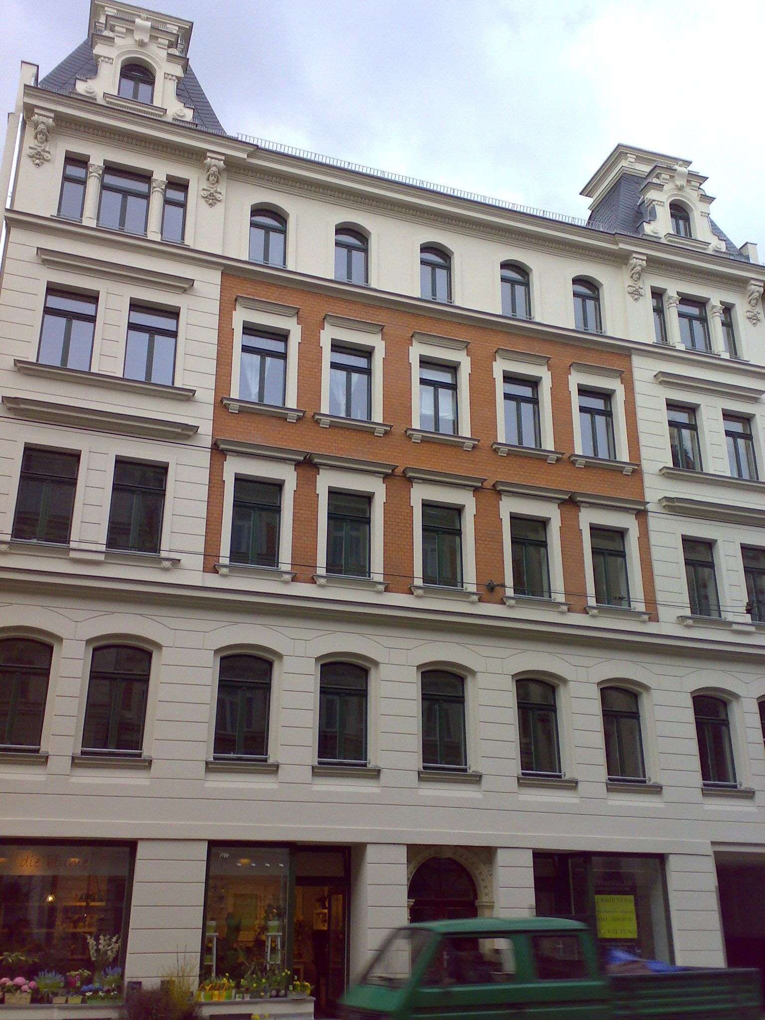 Thumbnail-Wohnung zum Kaufen in Leipzig 205.000,00 € 48.7 m²