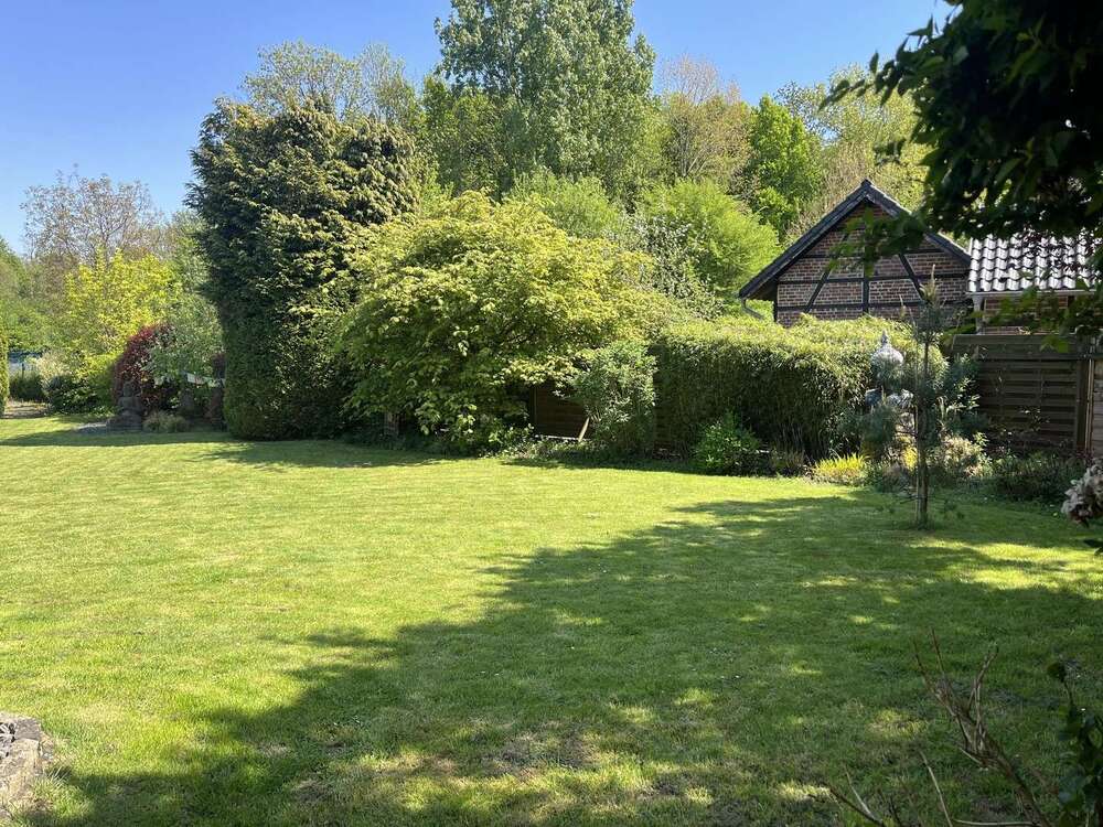 Thumbnail-Grundstück zu verkaufen in Korschenbroich 415.000,00 € 630 m²