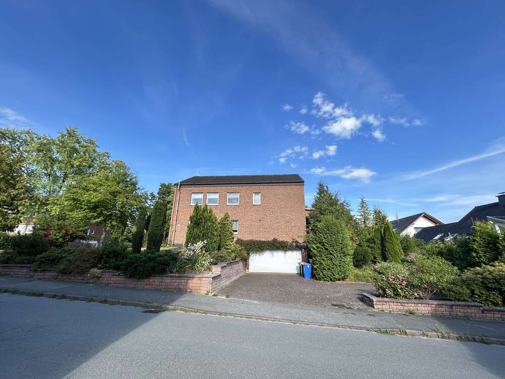 Thumbnail-Haus zum Kaufen in Warburg 450.000,00 € 213 m²