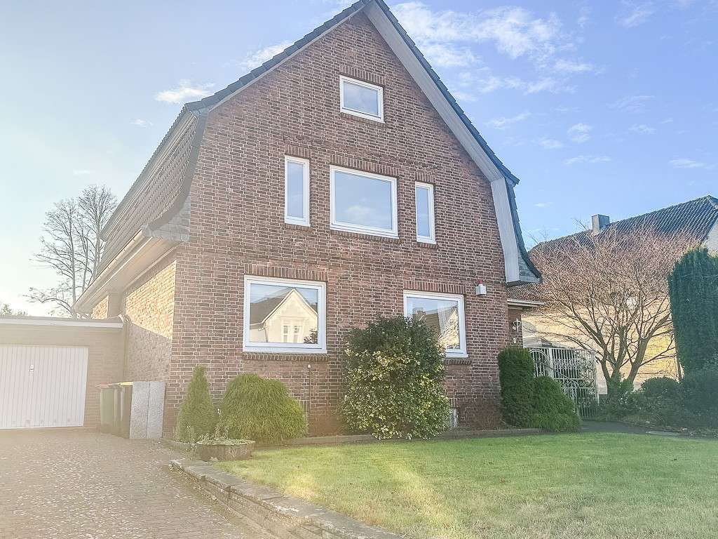 Thumbnail-Haus zum Mieten in Hamburg 2.100,00 € 180 m²