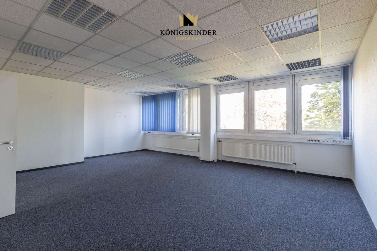 Thumbnail-Büro in Filderstadt 2.850,00 € 300 m²