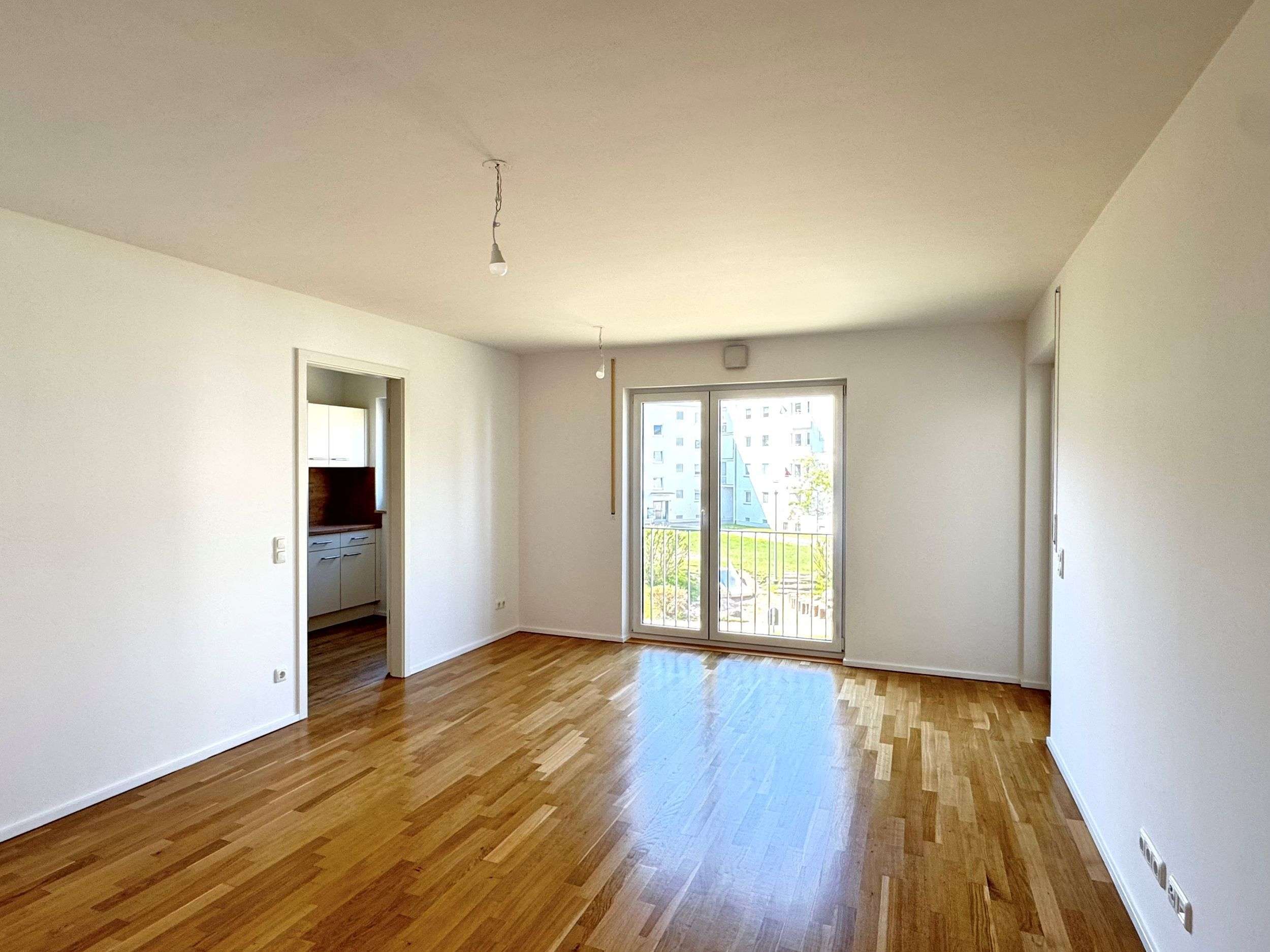 Thumbnail-Wohnung zum Mieten in Augsburg 1.085,00 € 61.96 m²
