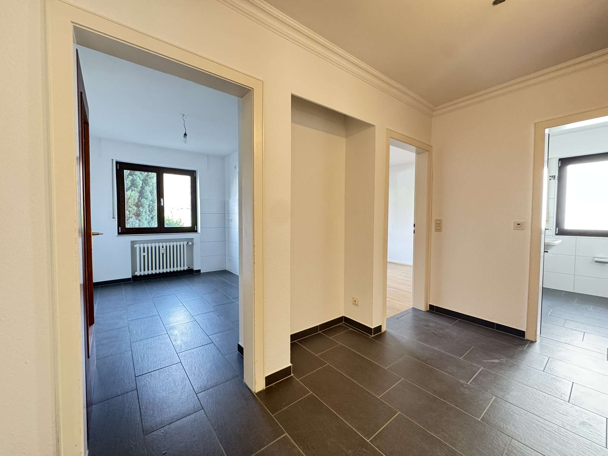 Thumbnail-Wohnung zum Kaufen in Bonn 305.900,00 € 95 m²