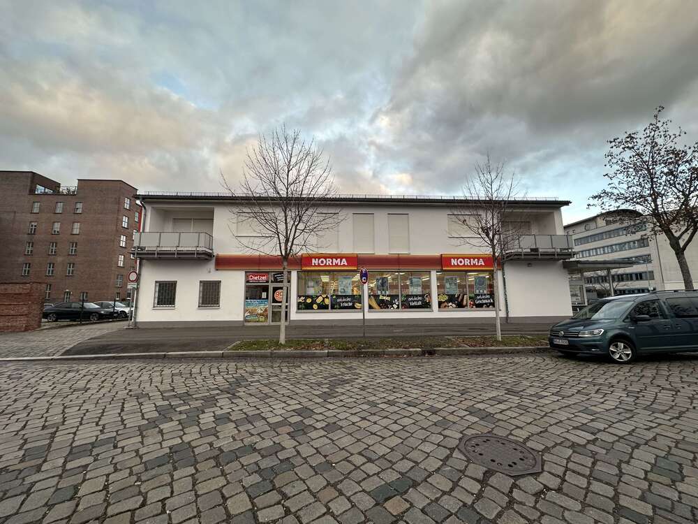 Thumbnail-Halle in Leipzig 1.270,00 € 122 m²