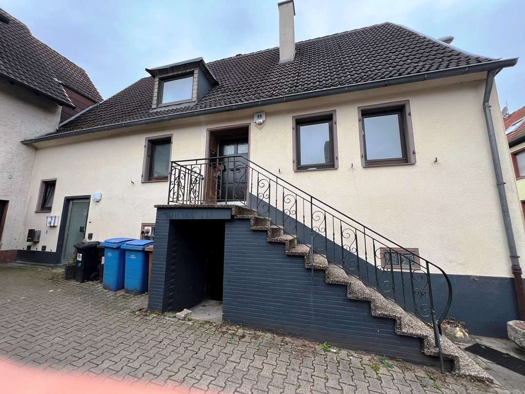 Thumbnail-Haus zum Kaufen in Hochspeyer 105.000,00 € 191 m²