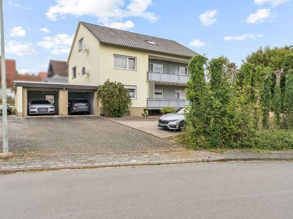 Thumbnail-Haus zum Kaufen in Bad Driburg 349.000,00 € 275 m²