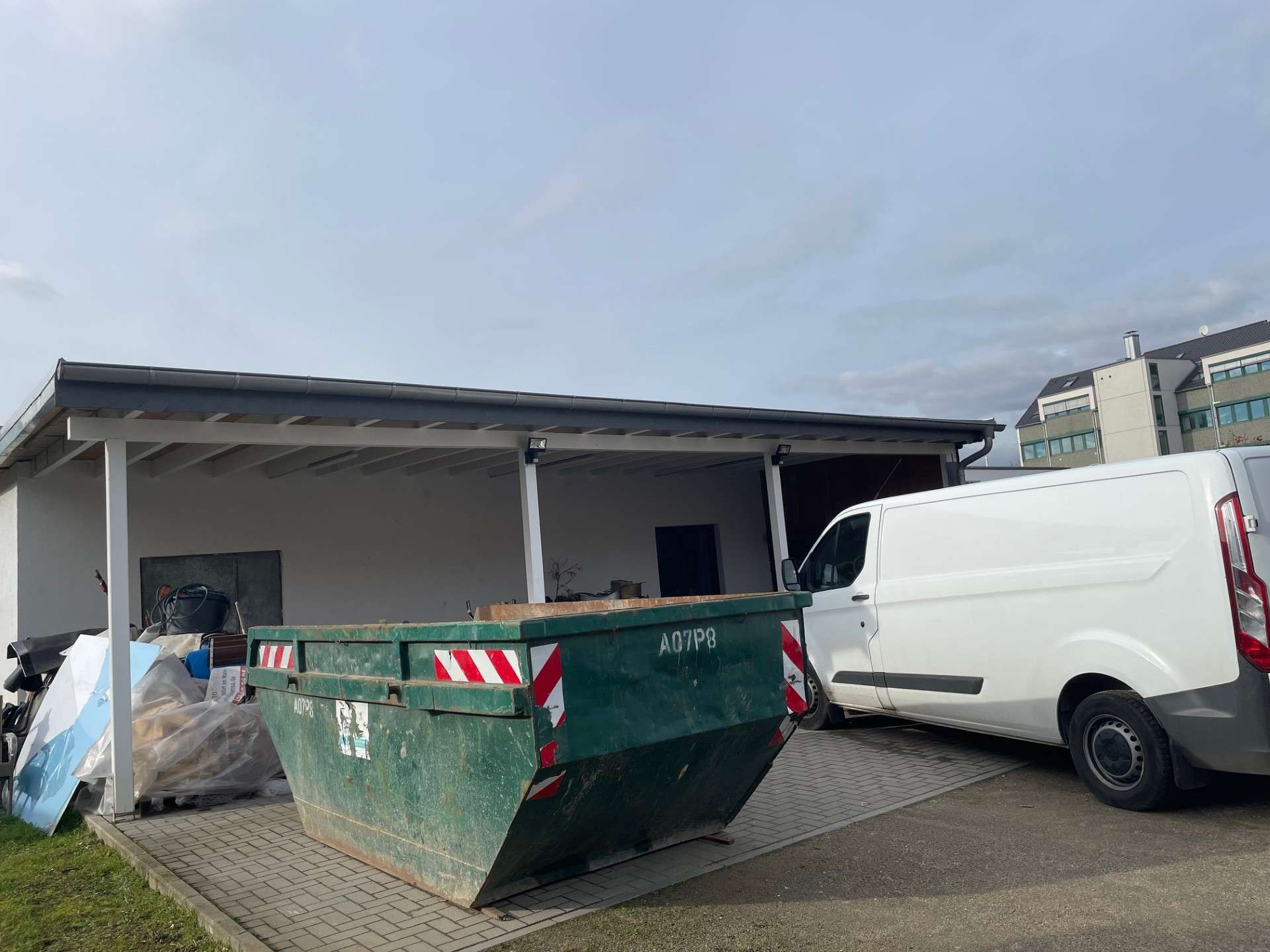 Thumbnail-Halle in Frankfurt am Main 2.300,00 € 100 m²