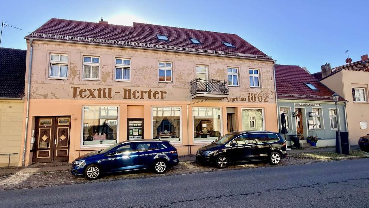 Thumbnail-Haus zum Kaufen in Kremmen 595.000,00 € 439 m²
