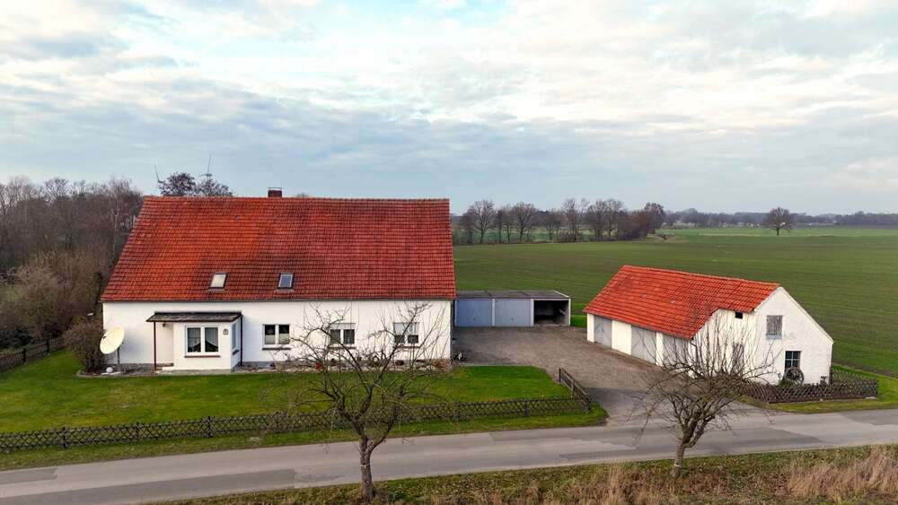 Thumbnail-Haus zum Kaufen in Preußisch Oldendorf 297.600,00 € 338.76 m²