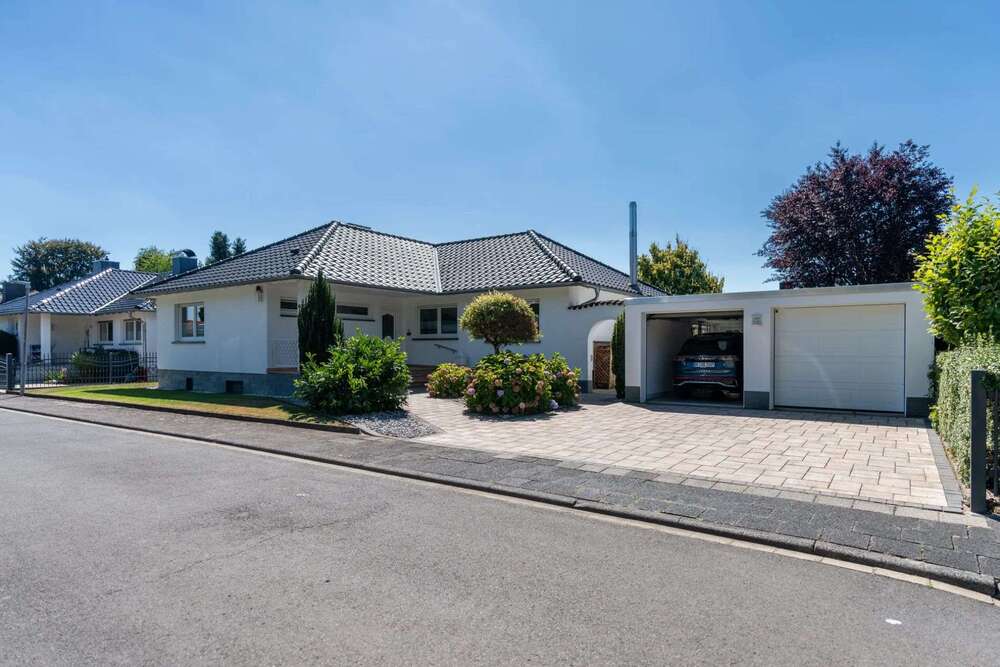 Thumbnail-Haus zum Kaufen in Rembrücken 1.050.000,00 € 155 m²