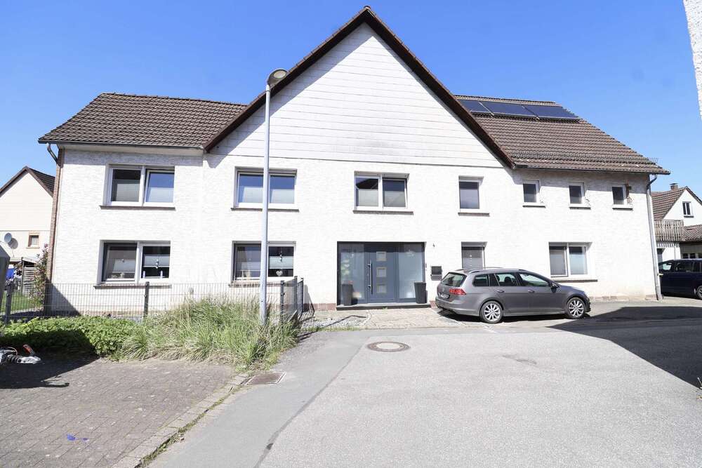 Thumbnail-Haus zum Kaufen in Amelunxen 255.000,00 € 275 m²