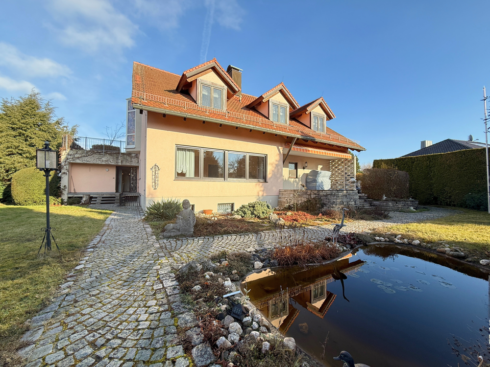 Thumbnail-Haus zum Kaufen in Lichteneiche 650.000,00 € 250 m²