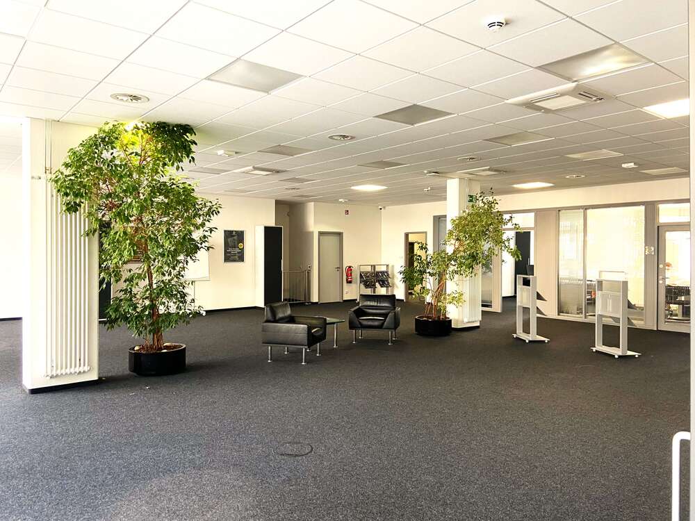 Thumbnail-Einzelhandel in Wetzlar 4.820,00 € 215 m²