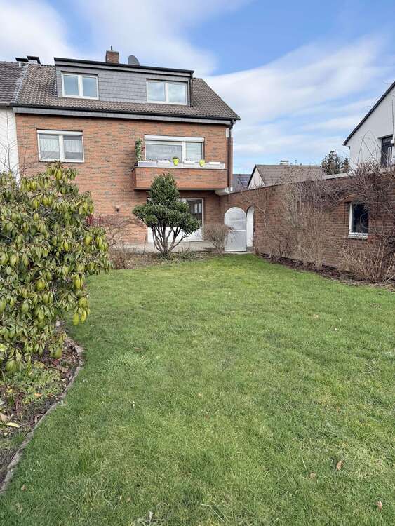 Thumbnail-Haus zum Kaufen in Monheim-Baumberg 690.000,00 € 227 m²