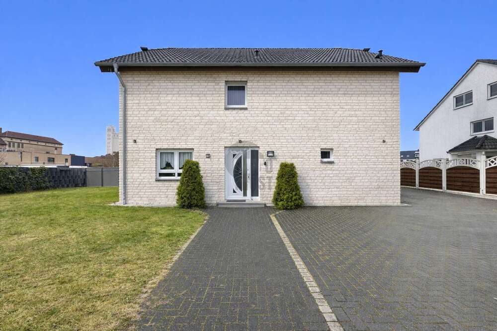 Thumbnail-Haus zum Kaufen in Bielefeld Senne 899.000,00 € 195 m²