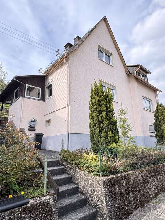 Thumbnail-Haus zum Kaufen in Idar Oberstein 139.000,00 € 135 m²