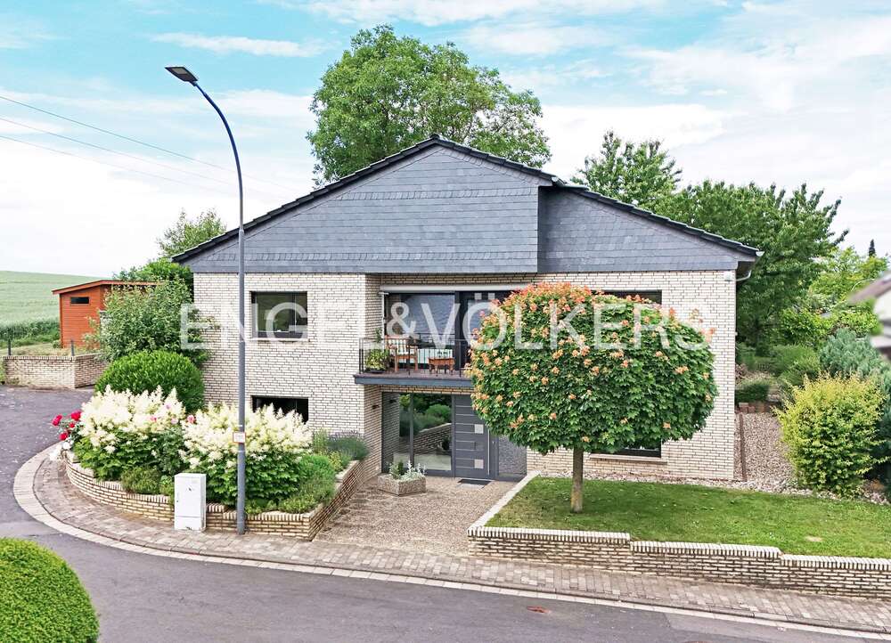 Thumbnail-Haus zum Kaufen in Niddatal 749.000,00 € 208.53 m²