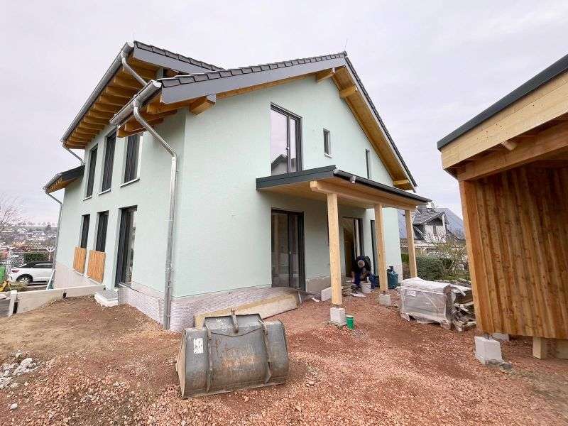 Thumbnail-Wohnung zum Mieten in Hünstetten- Wallrabenstein 1.400,00 € 113.2 m²