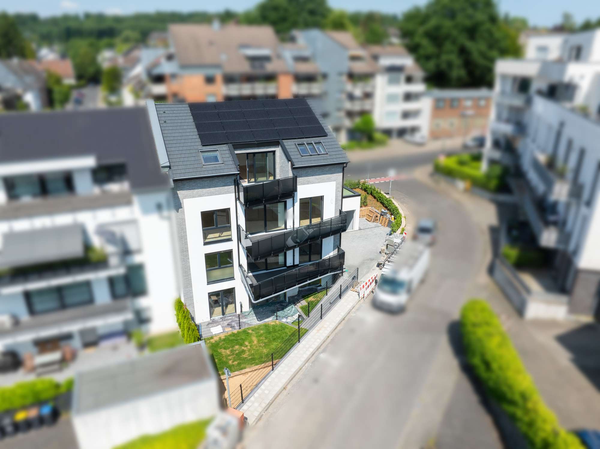 Thumbnail-Wohnung zum Kaufen in Düsseldorf 710.000,00 € 109.37 m²