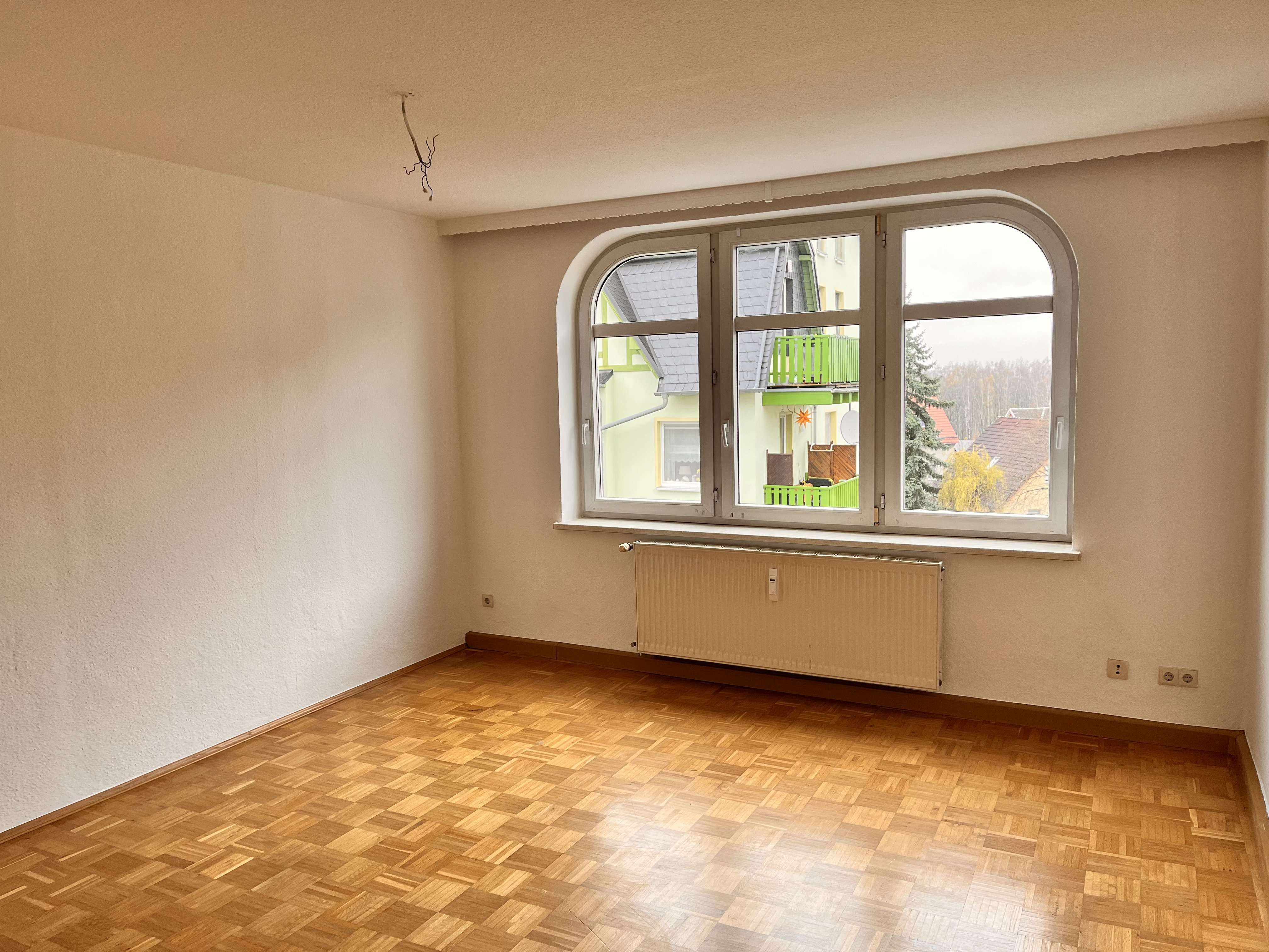 Thumbnail-Wohnung zum Mieten in Hohndorf 420,00 € 93 m²