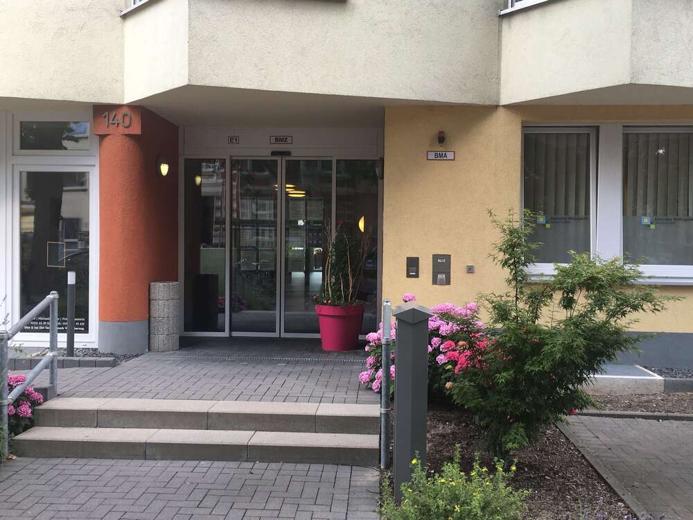 Thumbnail-Wohnung zum Kaufen in Krefeld 158.000,00 € 50.93 m²