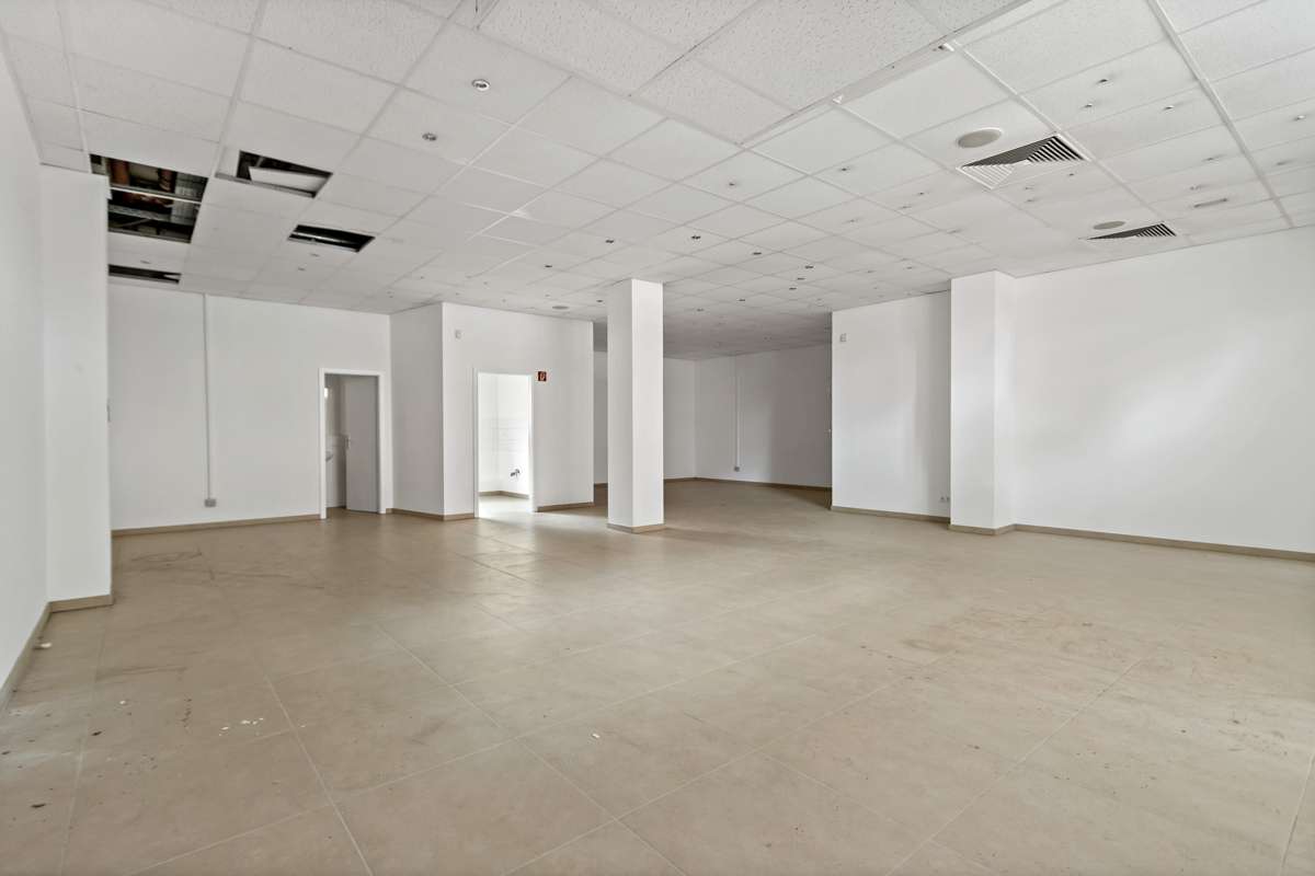 Thumbnail-Einzelhandel in Weißenfels 470,00 € 81 m²