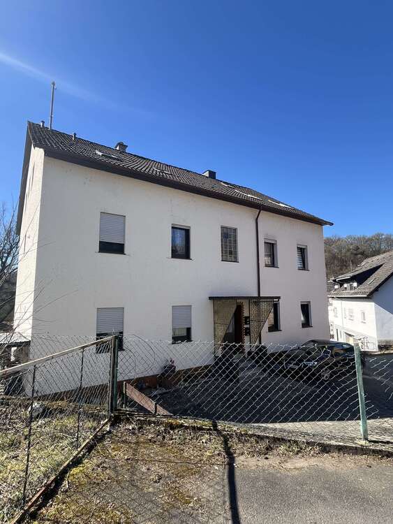 Thumbnail-Haus zum Kaufen in Weilburg - Ahausen 178.000,00 € 184 m²