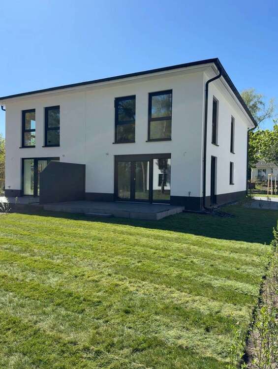 Thumbnail-Haus zum Kaufen in Brandenburg - Blankenfelde-Mahlow 590.000,00 € 118 m²