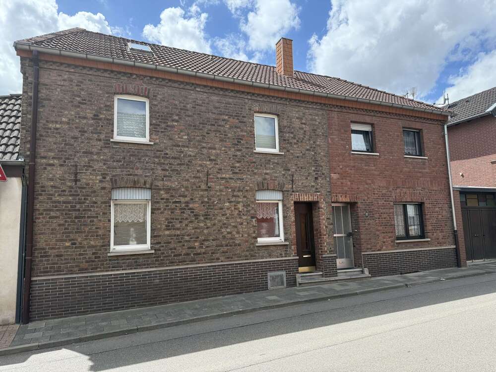 Thumbnail-Haus zum Kaufen in Baesweiler 259.900,00 € 191 m²