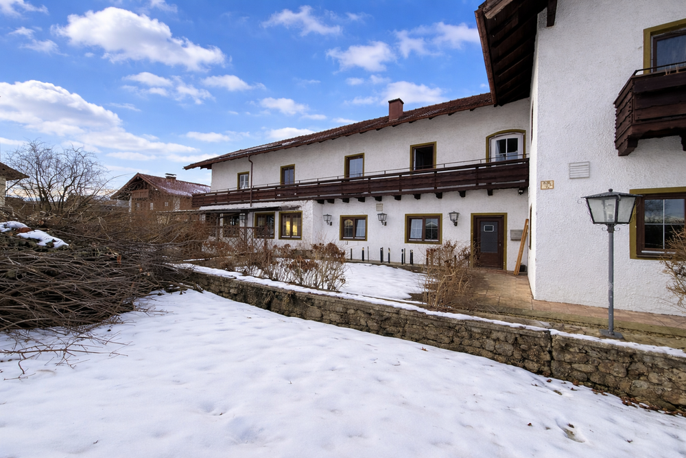 Thumbnail-Wohnung zum Mieten in Ainring 1.000,00 € 127 m²