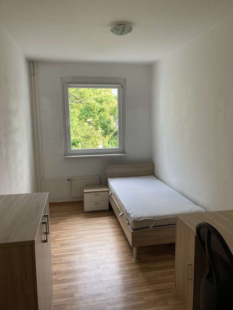 Thumbnail-Wohnung zum Mieten in Gera 230,00 € 28.83 m²