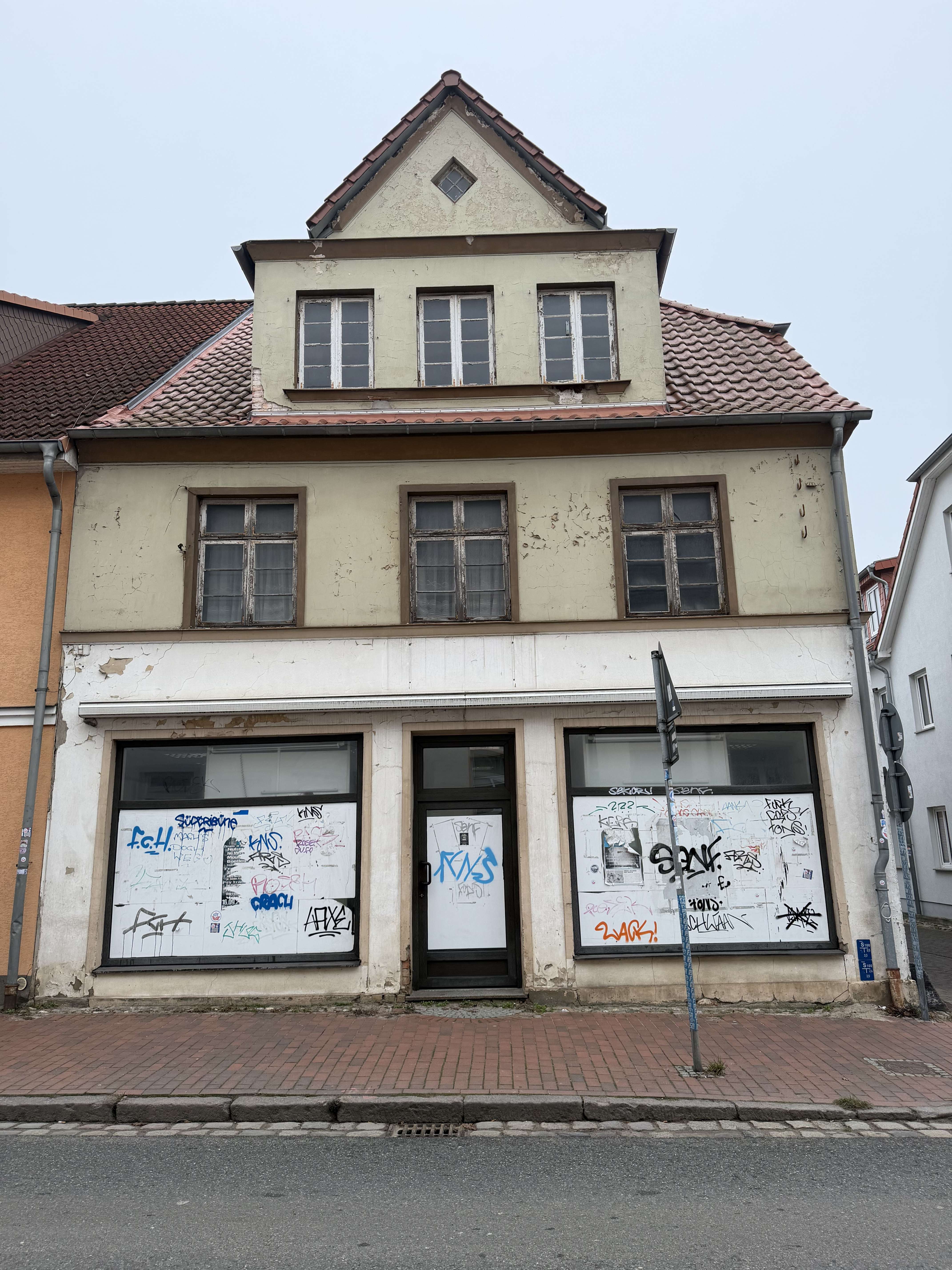Thumbnail-Haus zum Kaufen in Schwaan 129.000,00 € 354 m²