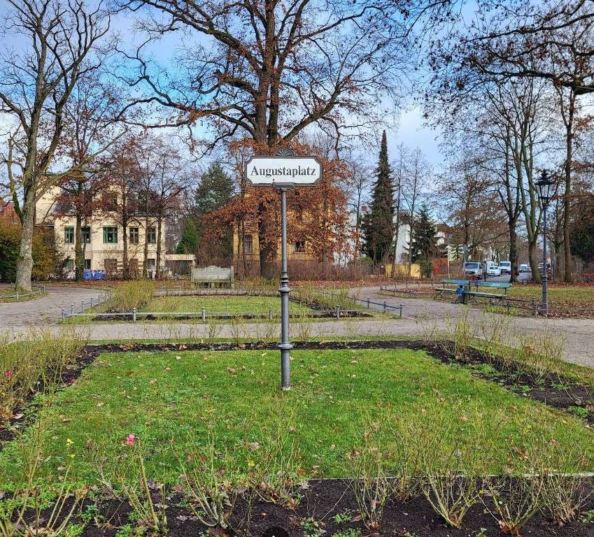 Thumbnail-Grundstück zu verkaufen in Berlin 700.000,00 € 500 m²